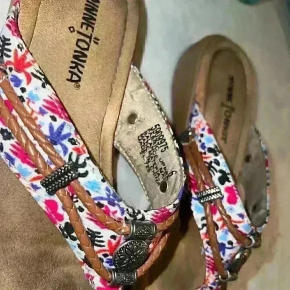Minnetonka Silverbay Sandals Women Size 6 - Picture 2 of 6